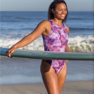 Jolyn LEILANI SURF ONE PIECE